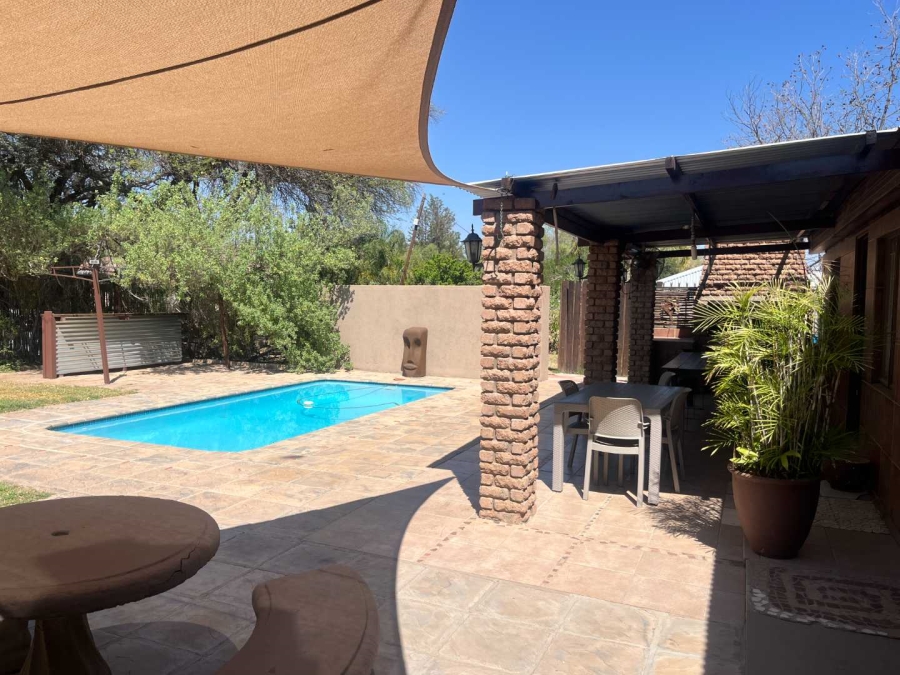 4 Bedroom Property for Sale in Olyfvenhoudtsdrift Northern Cape